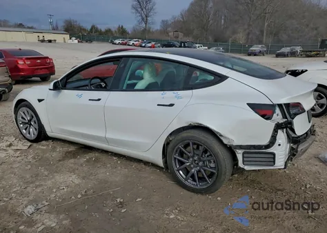 2022 Tesla Model 3 z USA, uszkodzony, nr VIN 5YJ3E1EA4NF127557